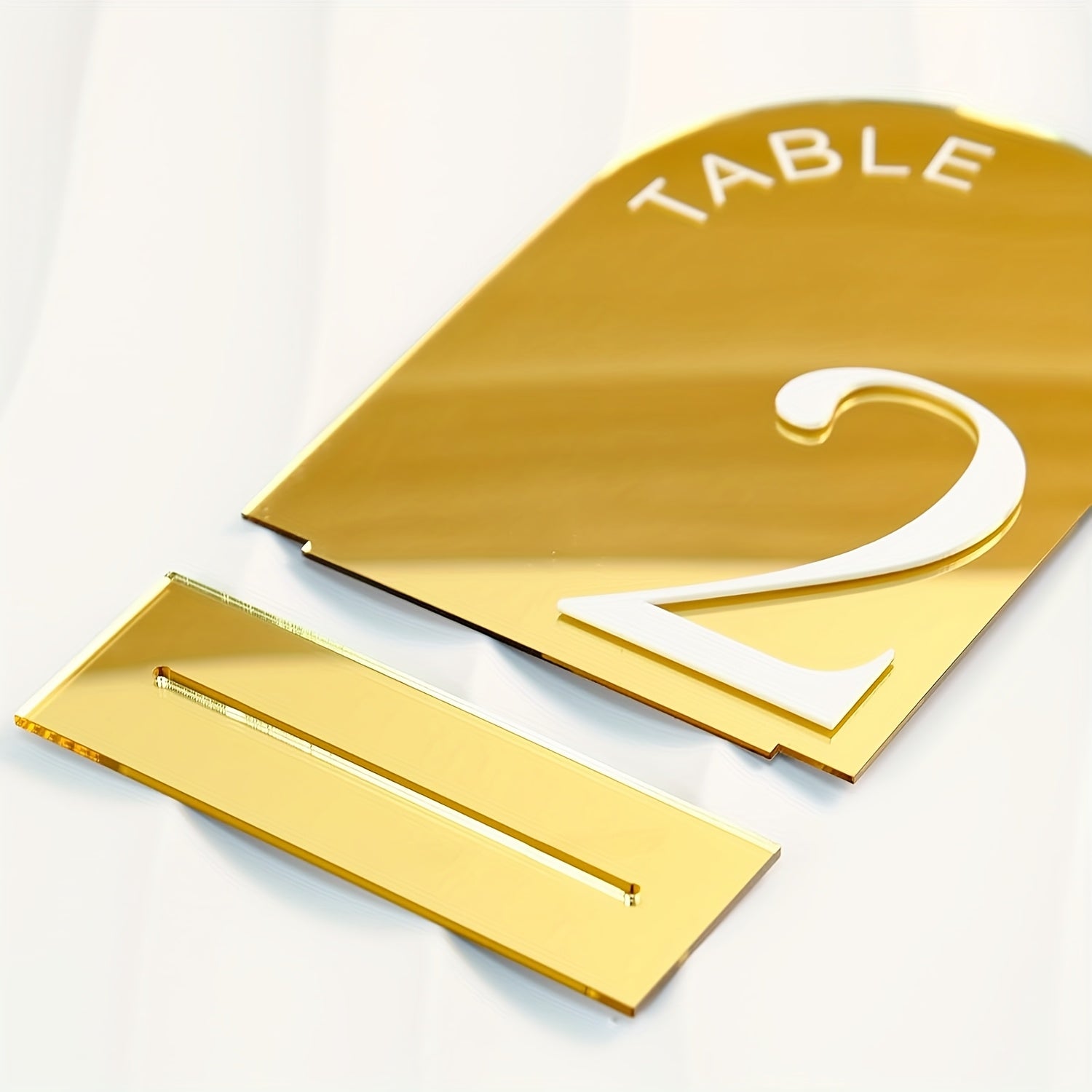 Golden Arch-Shaped Number Table Sign 1-10 with Stand – 10cm x 15cm Acrylic Desktop Holder Featuring Elegant Typography,
