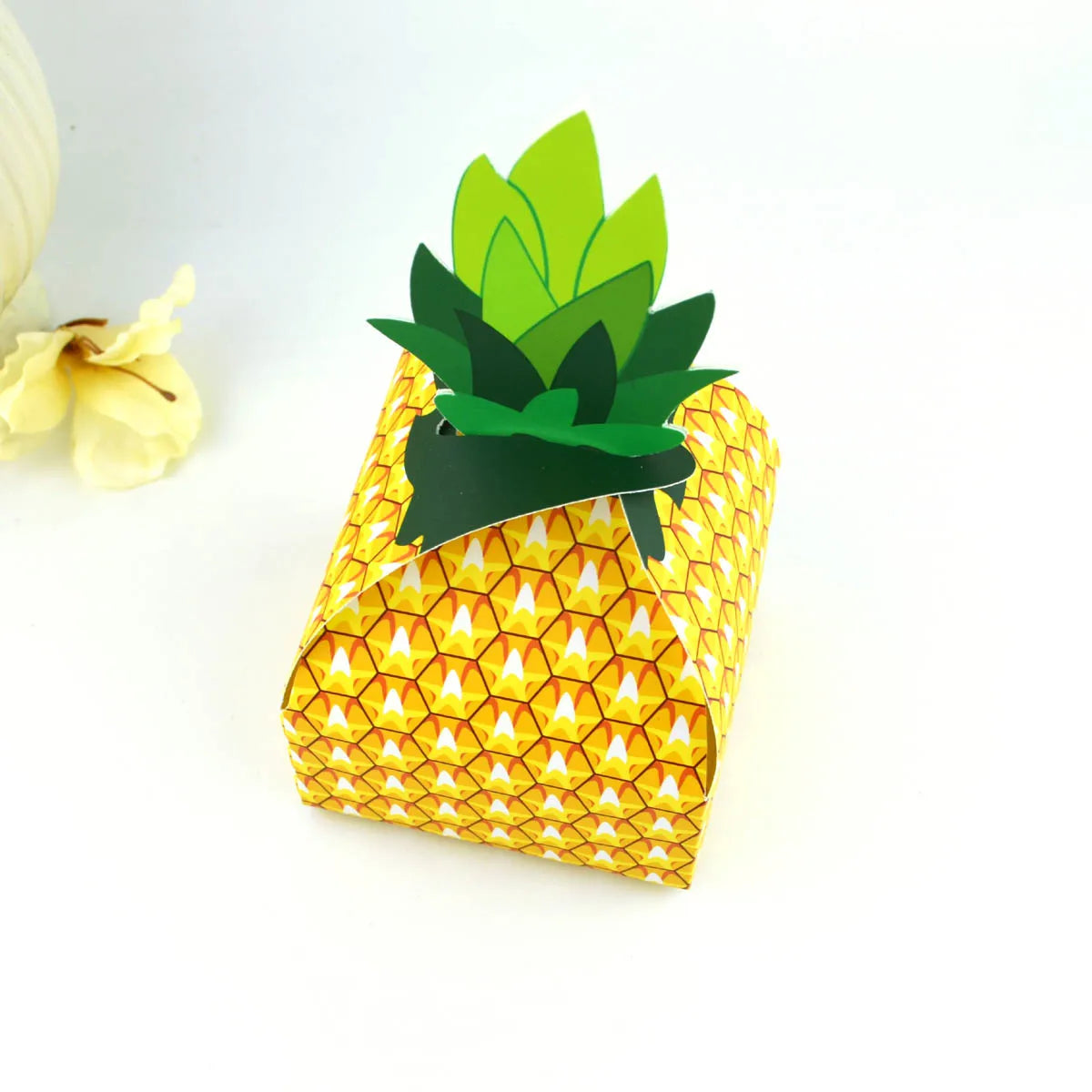 5pcs Pineapple Shape Cardboard Goodies Candy Packing Box Favor Hawaiian Luau Summer Party Decorations Gift Box Supplies Birthday