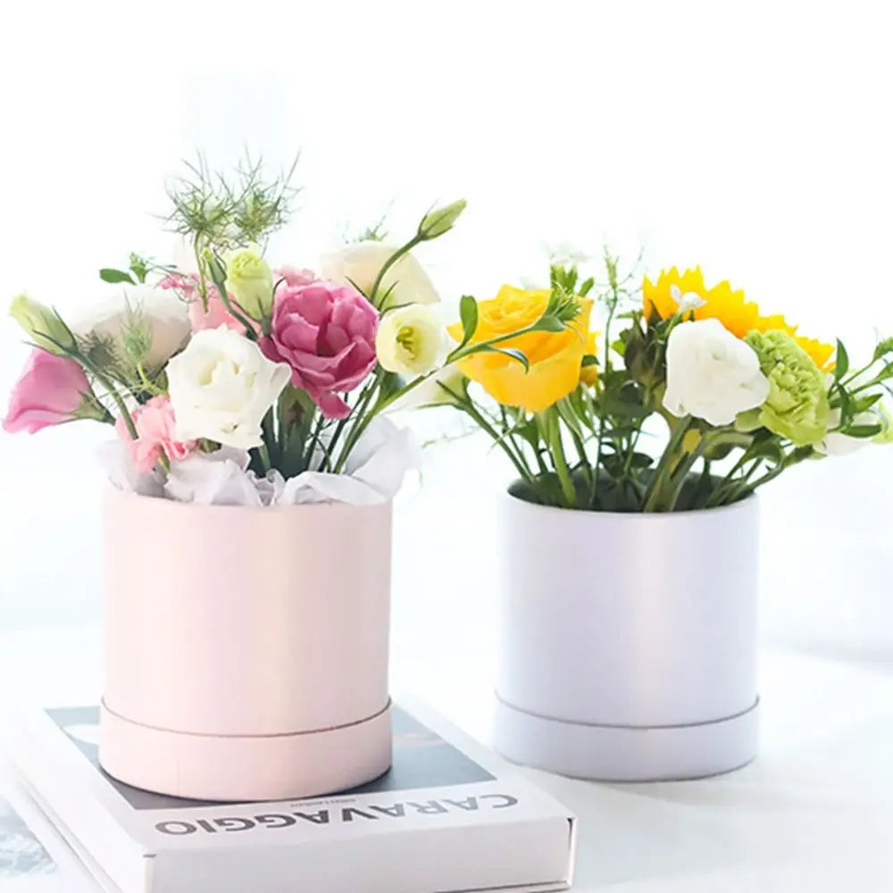 Flower Box Gift Packaging Box Portable Round Small Hug Bucket Storage Flower Cardboard Box Candy Day Mother Rose