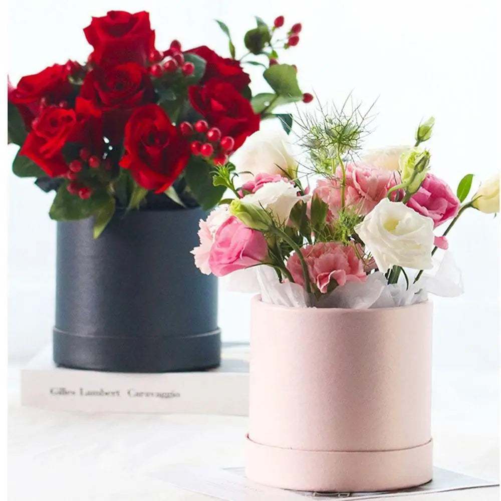 Flower Box Gift Packaging Box Portable Round Small Hug Bucket Storage Flower Cardboard Box Candy Day Mother Rose