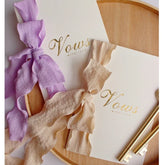 2Pcs/Set Romantic Wedding Favors Bride And Groom Vows Card with Chiffon Ribbons Gold Pen Book His & Her Photo Props Vow Gift
