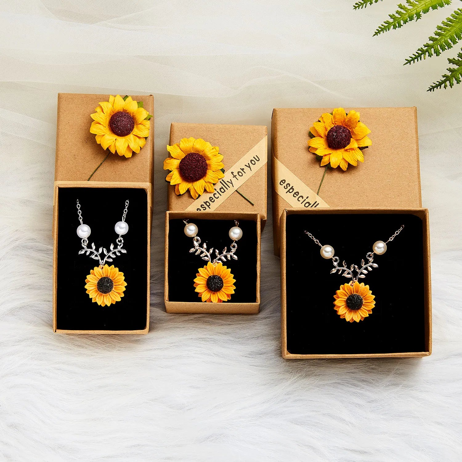 "especially for you" Daisy Sunflower Paper Box Ring Earrings Bracelets Necklace Gifts Box Couple Friends Mom Dad Family Jewelry