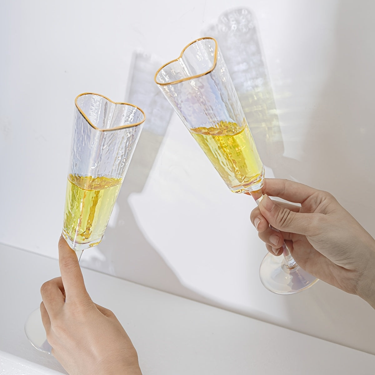 Elegant 5.54oz Champagne Flute with Gold-Plated Heart Design - Crystal Clear Glass, Colorful Rim, Perfect for Bars, Home & Parties