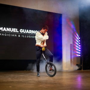 IMPOSSIBLE - illusion magig show