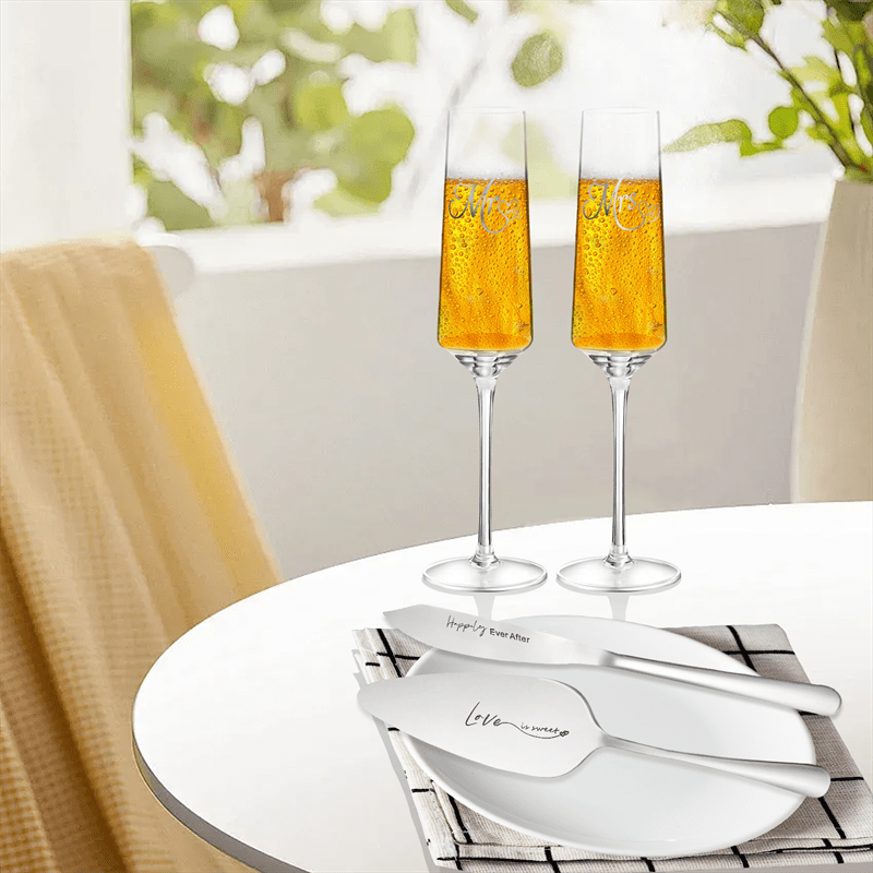 4Pcs Wedding Champagne Flutes Cake Knife And Server Set, Champagne Flutes Engraved Mr And Mrs For Wedding, Bride And Groom Toasting Flutes, Cake Cutting Set, Couples Engagement Gift Wedding Reception Supplies