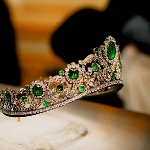 Tiara or Crown