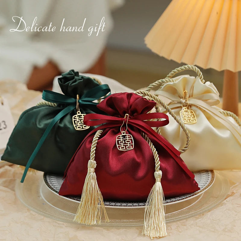 Luxury Packing Drawstring Velvet Pouch Sachet Gift Bag For Jewelry Wedding Candy Boxes With Pearl String Decor Favors Bags