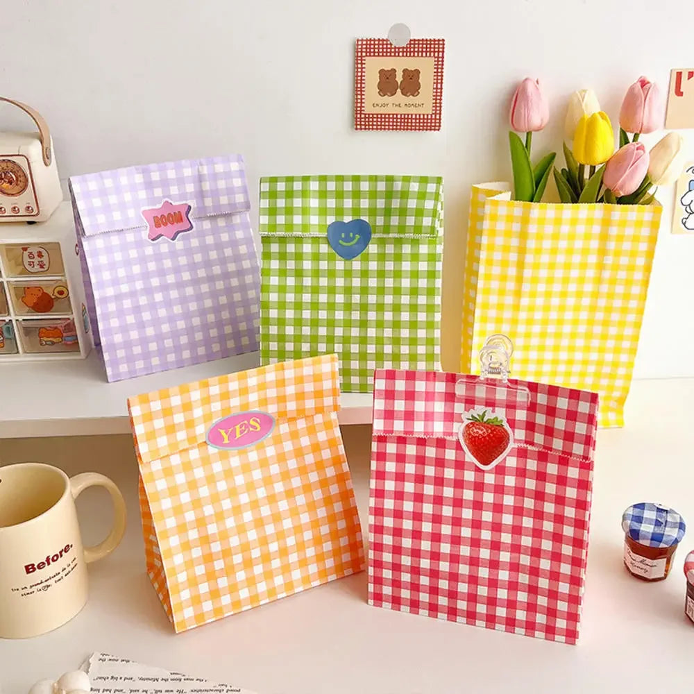 10 pcs Candy Color Kraft Paper Bag Festival Party Wedding Gift Packaging Bag Birthday Cookie Snack Organizer