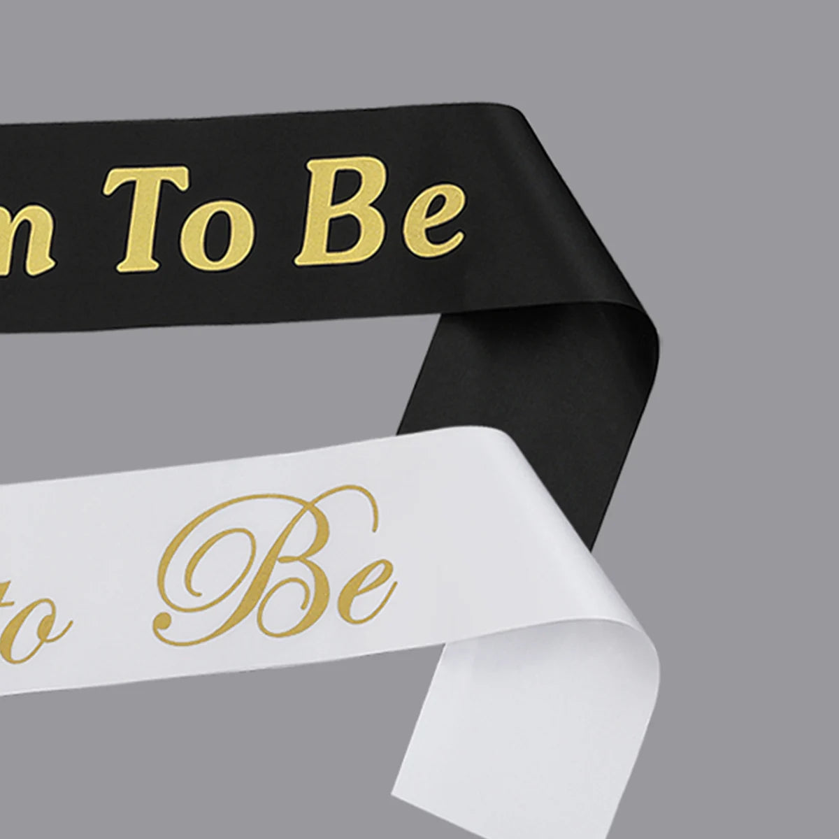 4PCS Bride to be, the bride of a bachelor party, etiquette with badge groom to be shoulder strap.