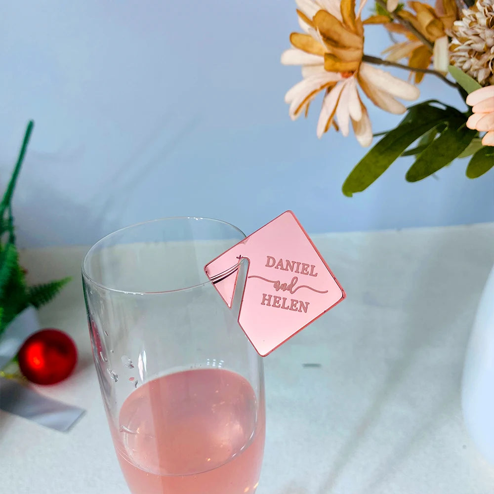 Personalized Acrylic Wedding Name Place Cards Ideas Drink Tag Drink Stirrers Engraved Glass Place Setting Holder Drink Charm