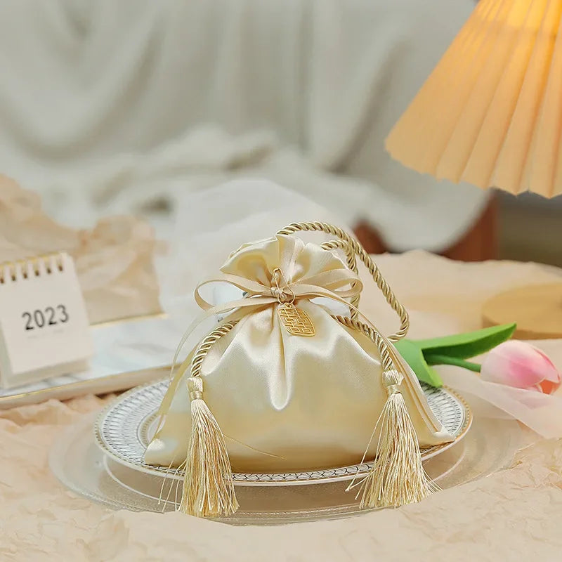 Luxury Packing Drawstring Velvet Pouch Sachet Gift Bag For Jewelry Wedding Candy Boxes With Pearl String Decor Favors Bags
