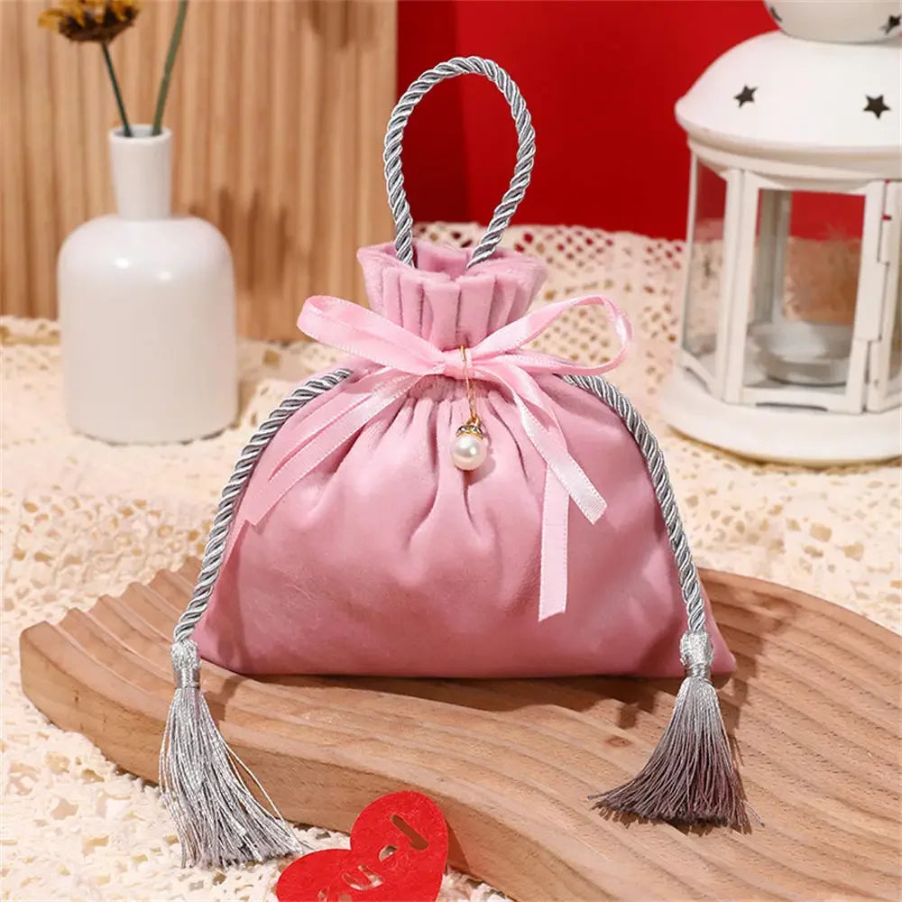 Luxury Packing Drawstring Velvet Pouch Sachet Gift Bag For Jewelry Wedding Candy Boxes With Pearl String Decor Favors Bags