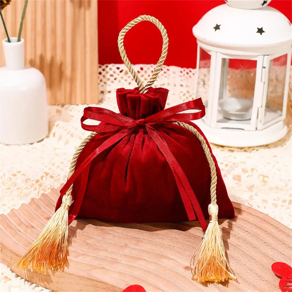 Luxury Packing Drawstring Velvet Pouch Sachet Gift Bag For Jewelry Wedding Candy Boxes With Pearl String Decor Favors Bags