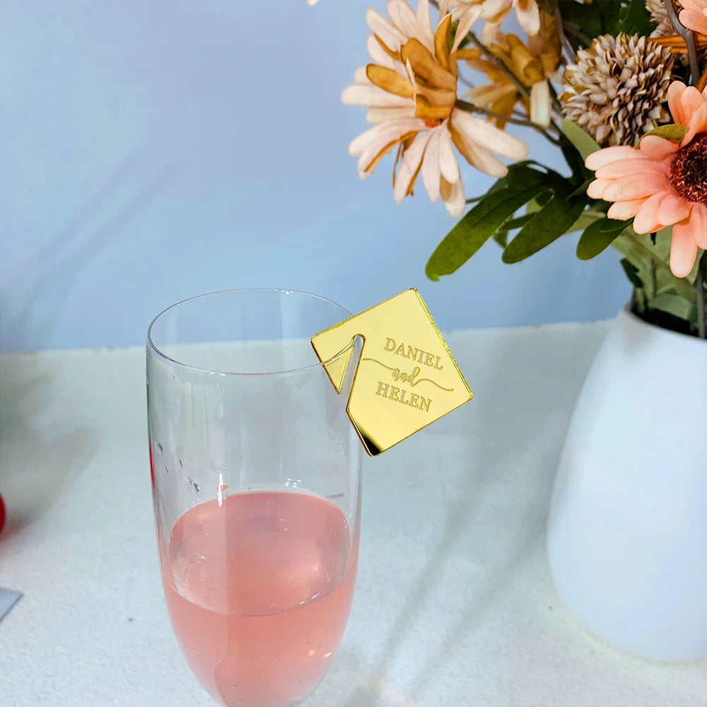 Personalized Acrylic Wedding Name Place Cards Ideas Drink Tag Drink Stirrers Engraved Glass Place Setting Holder Drink Charm