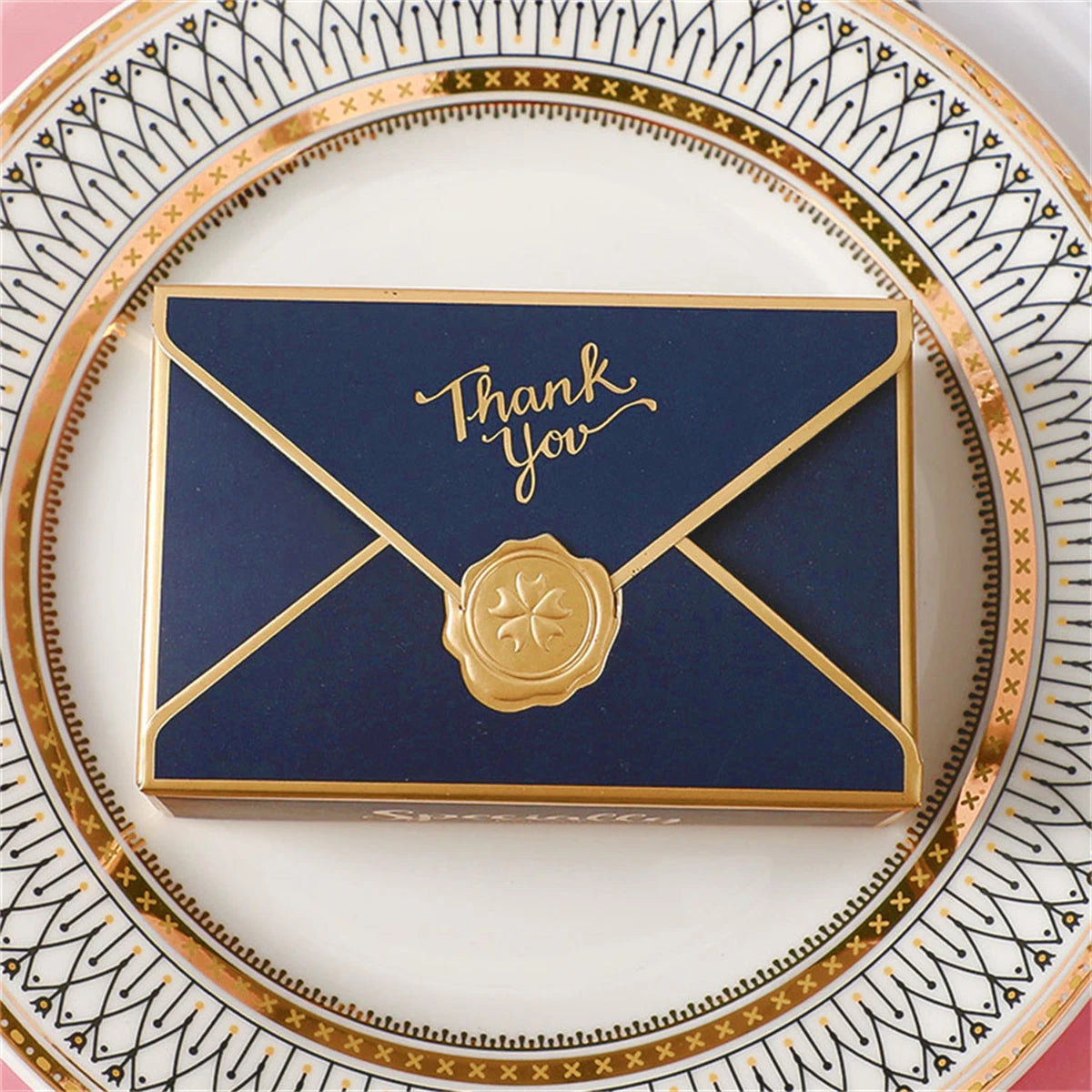 10pcs/Lot Simple Creative Bronzing Gift Box Packaging Envelope Shape Wedding Candy Bags Birthday Party Cosmetic Packaging Box