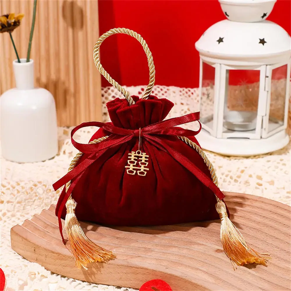 Luxury Packing Drawstring Velvet Pouch Sachet Gift Bag For Jewelry Wedding Candy Boxes With Pearl String Decor Favors Bags