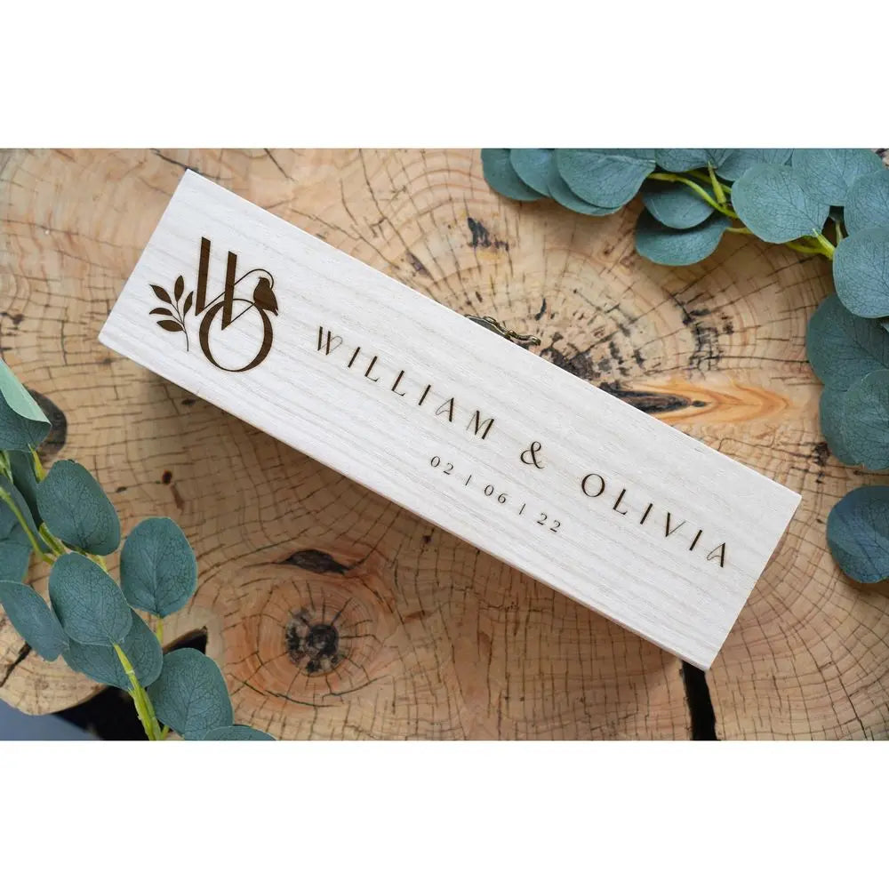 Personalised Wooden Wine Box Wedding Decoration Engraved Lettering Gift Portable Clamshell Solid Wood Champagne Bottle Box