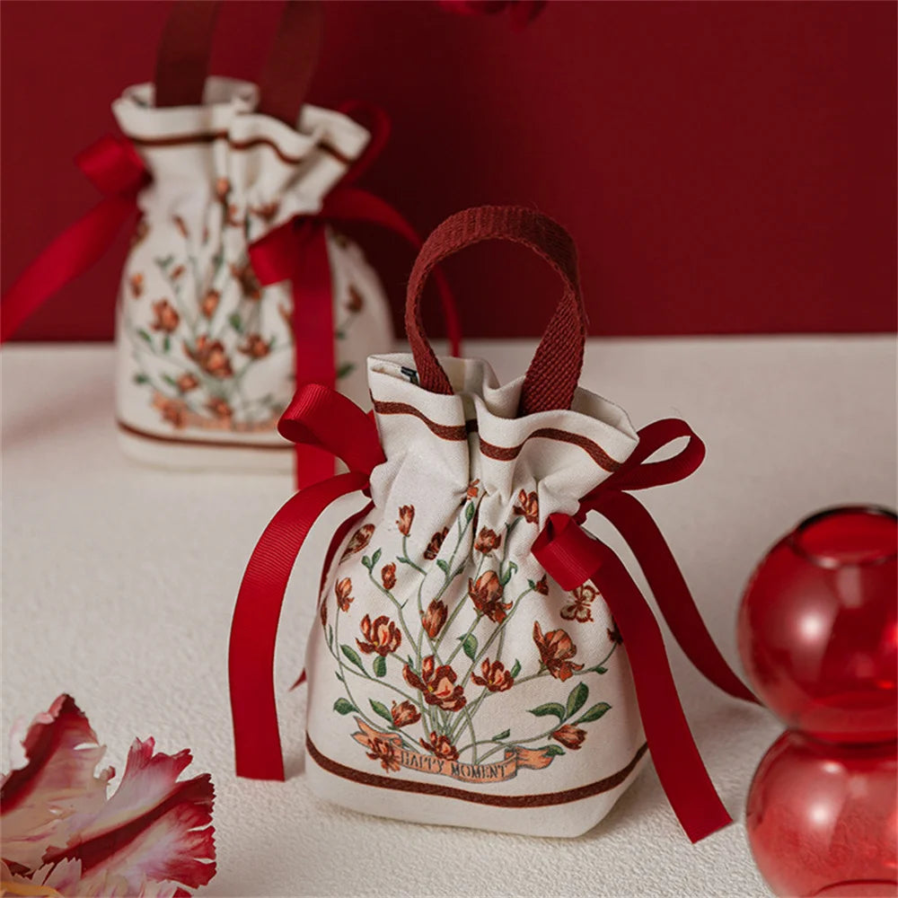 Retro Flower Handheld Candy Bags Wedding Gifts Packing Bags Portable Drawstring Candy Storage Bags Wholesale  New 2024