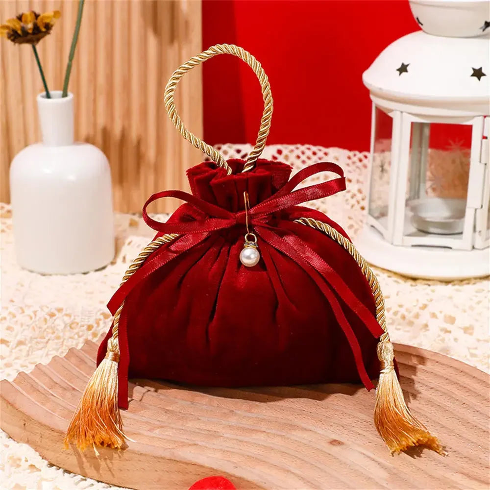 Luxury Packing Drawstring Velvet Pouch Sachet Gift Bag For Jewelry Wedding Candy Boxes With Pearl String Decor Favors Bags