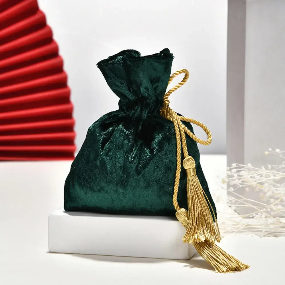 Luxury Packing Drawstring Velvet Pouch Sachet Gift Bag For Jewelry Wedding Candy Boxes With Pearl String Decor Favors Bags