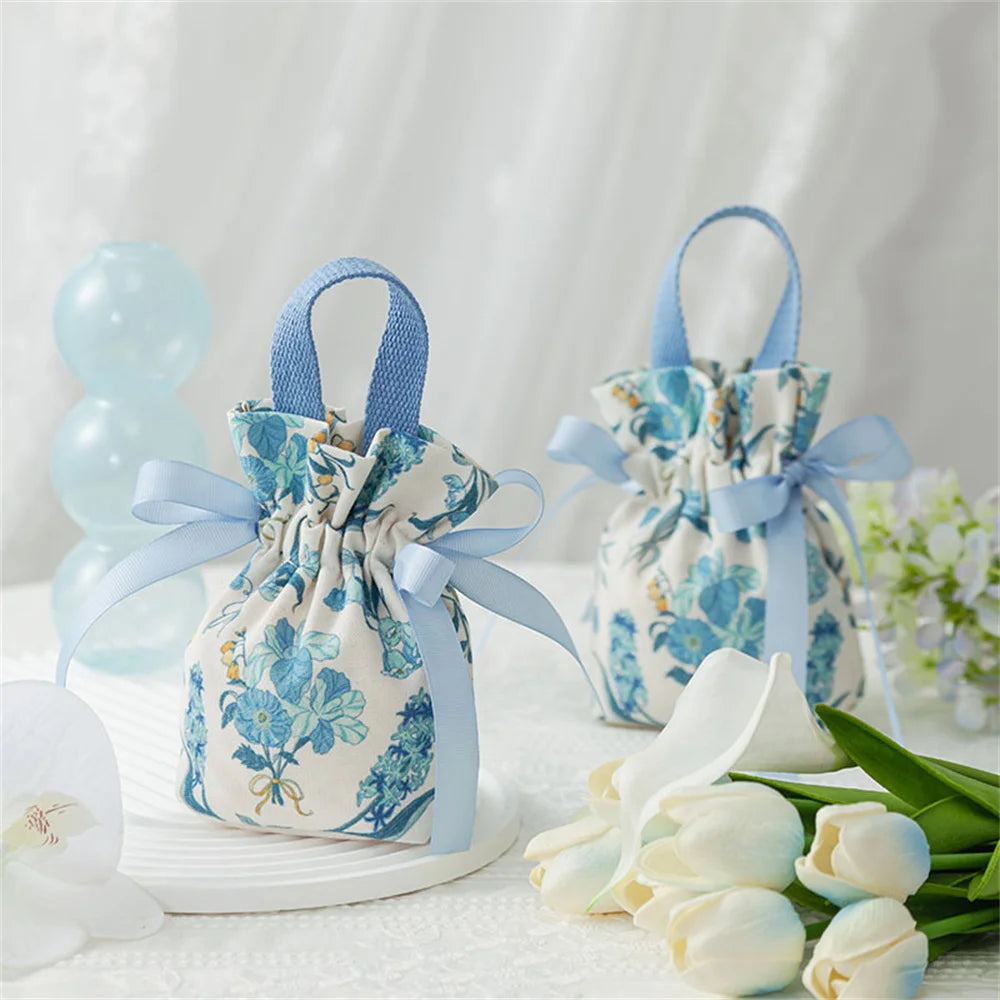 Retro Flower Handheld Candy Bags Wedding Gifts Packing Bags Portable Drawstring Candy Storage Bags Wholesale  New 2024