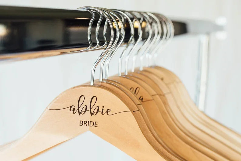 Personalized Bridesmaid Bridal Wedding Wooden Engraved Hangers Bachelorette Party Decorations Wedding Supplies Honeymoon Gifts