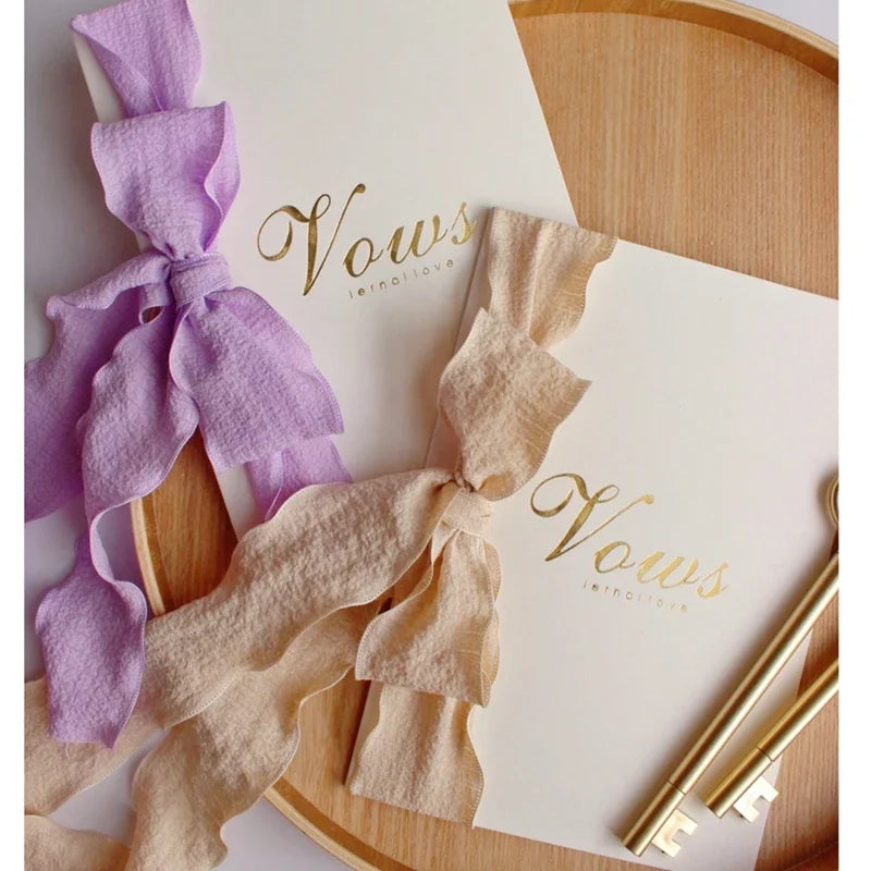2Pcs/Set Romantic Wedding Favors Bride And Groom Vows Card with  Chiffon Ribbons Gold Pen Book His & Her Photo Props Vow Gift