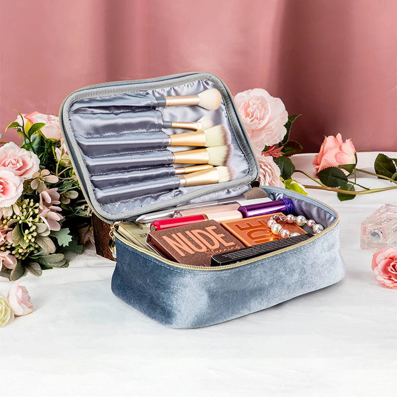 Personalised Bridesmaid Velvet Toiletry Bag Makeup Pouch Clutch Gifts for Her with Name Bride to Wedding Holiday Pouch Brush Bag
