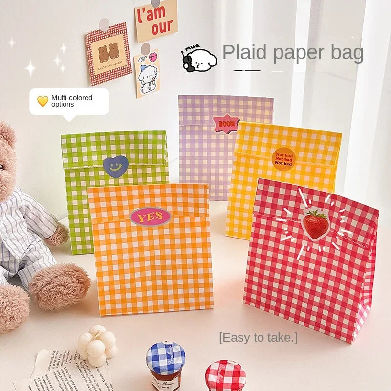 10 pcs Candy Color Kraft Paper Bag Festival Party Wedding Gift Packaging Bag Birthday Cookie Snack Organizer