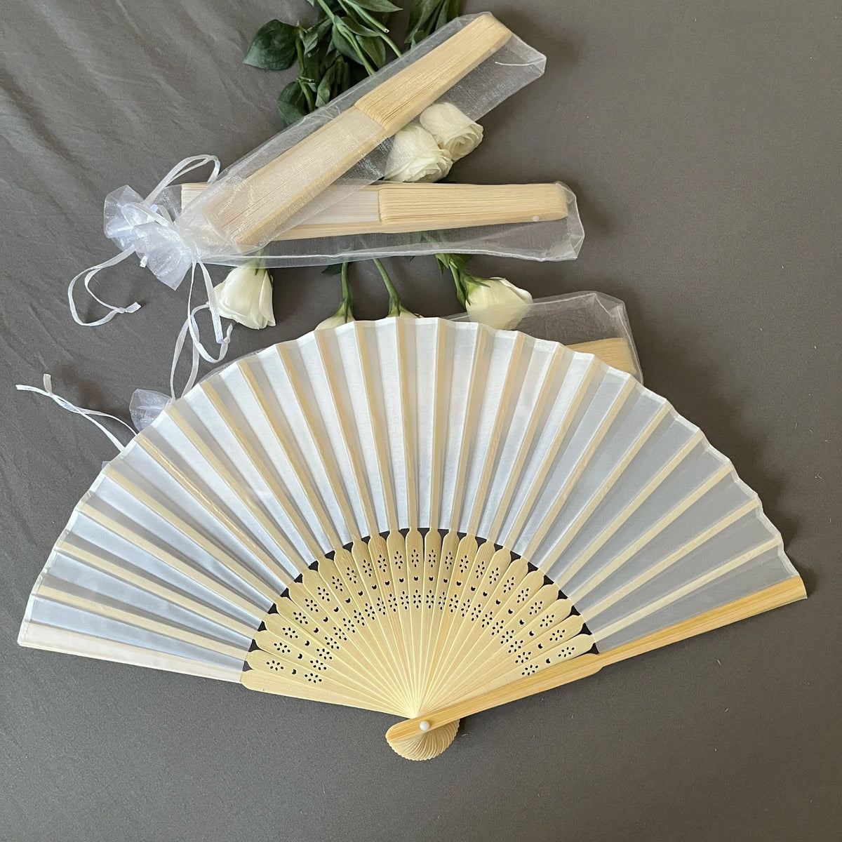 20/90 Personalized Engraved White Folding Elegant Silk Hand Fan with Gift bag with organza & Portable Party Wedding Supplies