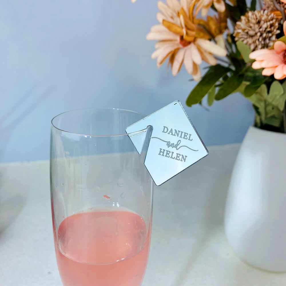 Personalized Acrylic Wedding Name Place Cards Ideas Drink Tag Drink Stirrers Engraved Glass Place Setting Holder Drink Charm