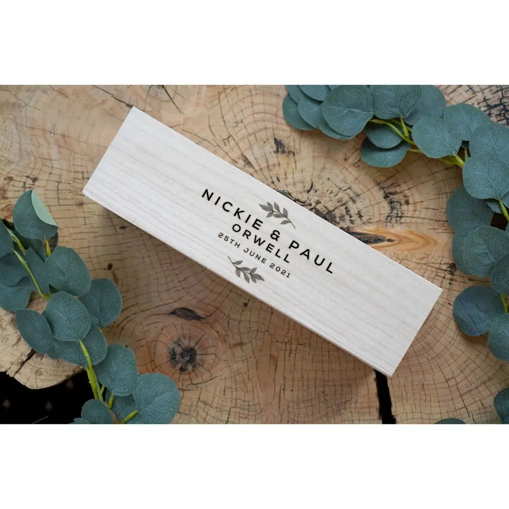 Personalised Wooden Wine Box Wedding Decoration Engraved Lettering Gift Portable Clamshell Solid Wood Champagne Bottle Box
