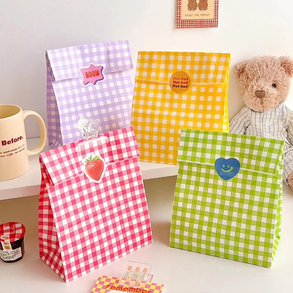 10 pcs Candy Color Kraft Paper Bag Festival Party Wedding Gift Packaging Bag Birthday Cookie Snack Organizer