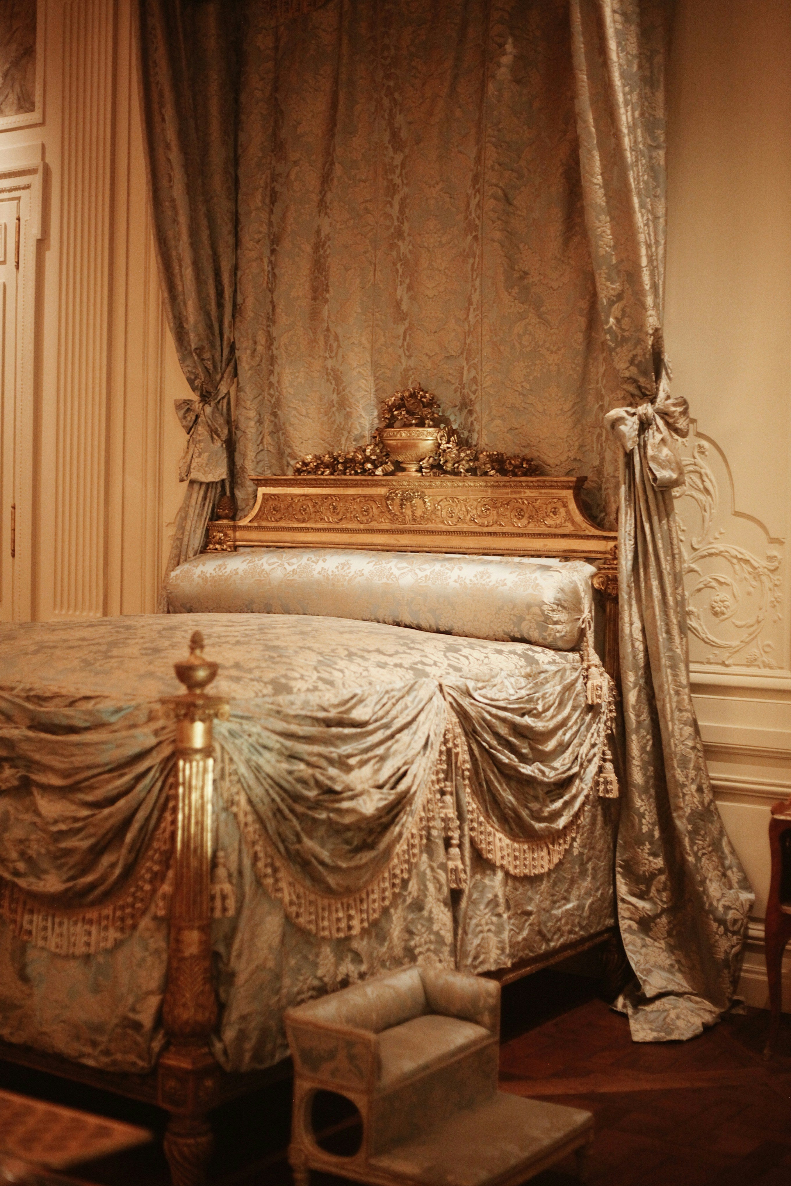 King Size Upholstered Bed